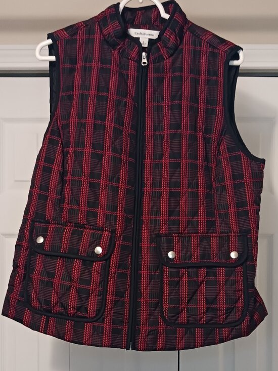 Croft & Barrow Jackets & Blazers - #181 NWOT Croft & Barrow Red/Black Vest Size L